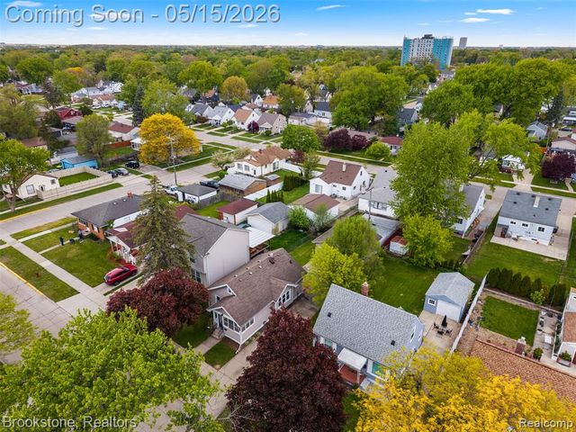 142 Massoit Street, Commerce Twp, MI 48017