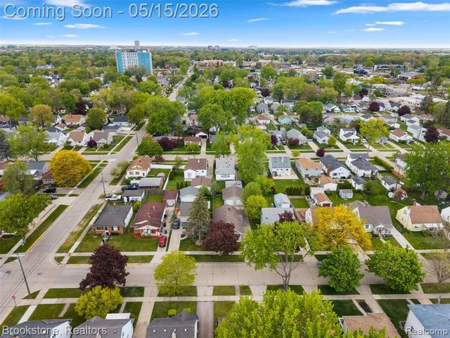 142 Massoit Street, Commerce Twp, MI 48017