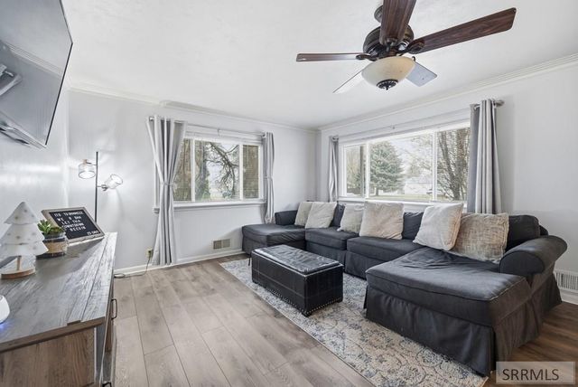 318 W Center Street, Shelley, ID 83274