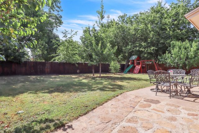 6921 Windy Hill Road, Forest Hill, TX 76140