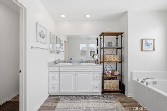 27471 Poppy Court, Saugus, CA 91350