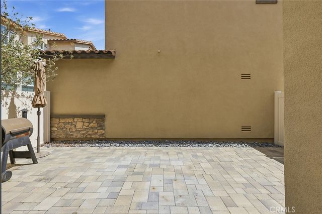 27471 Poppy Court, Saugus, CA 91350