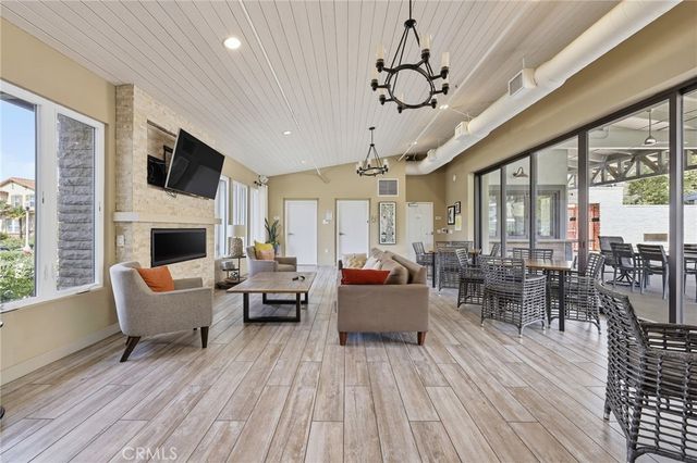 27471 Poppy Court, Saugus, CA 91350