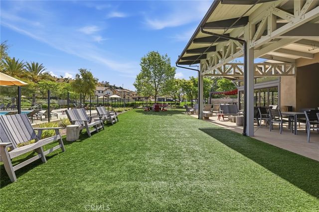 27471 Poppy Court, Saugus, CA 91350