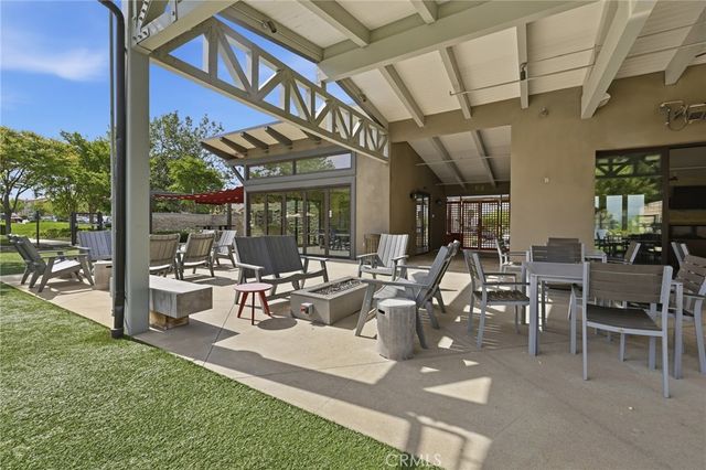 27471 Poppy Court, Saugus, CA 91350