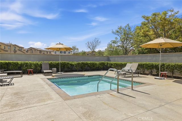 27471 Poppy Court, Saugus, CA 91350