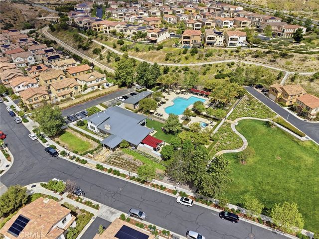 27471 Poppy Court, Saugus, CA 91350