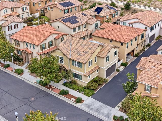 27471 Poppy Court, Saugus, CA 91350