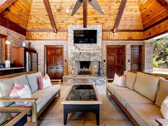 2785 Shumard Oak Drive, Braselton, GA 30517