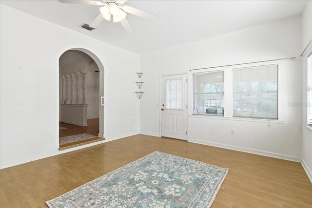 31325 PRESTWICK AVENUE, Sorrento, FL 32776