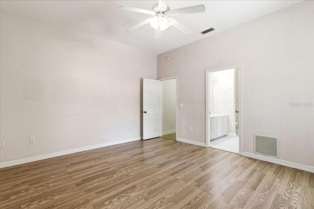 31325 PRESTWICK AVENUE, Sorrento, FL 32776