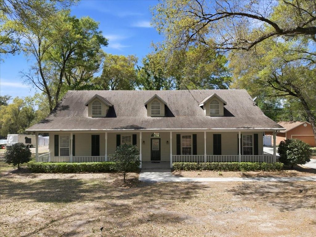 31325 PRESTWICK AVENUE, Sorrento, FL 32776