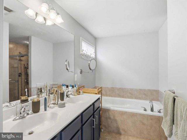 7742 LAWRENCE AVE, Pasadena, MD 21122