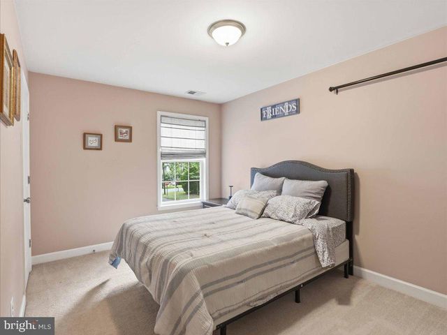 7742 LAWRENCE AVE, Pasadena, MD 21122