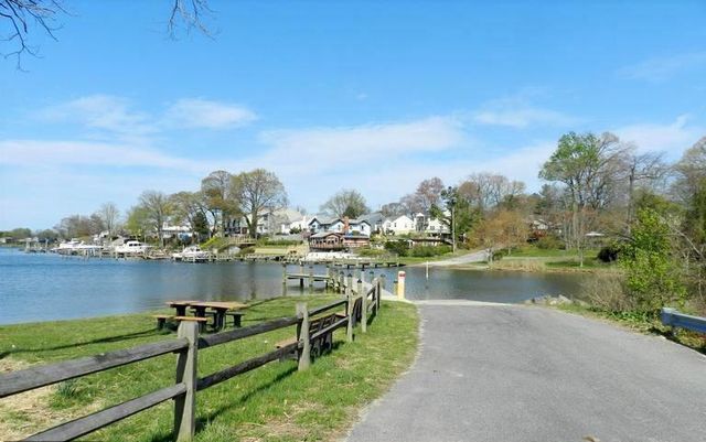 7742 LAWRENCE AVE, Pasadena, MD 21122