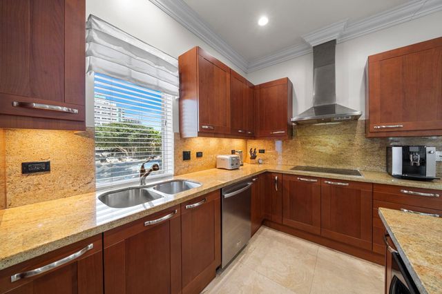 514 N Birch Road, Fort Lauderdale, FL 33304