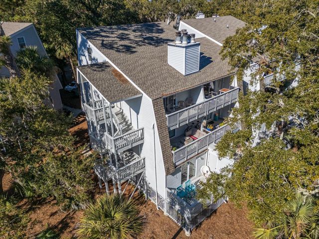 279 Driftwood Lane, Edisto Beach, SC 29438