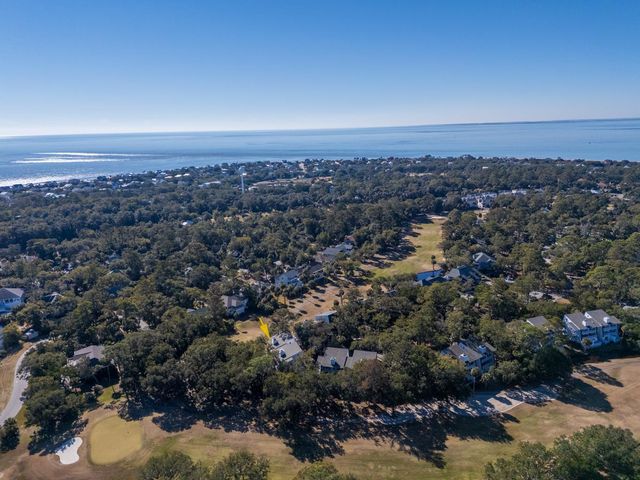 279 Driftwood Lane, Edisto Beach, SC 29438