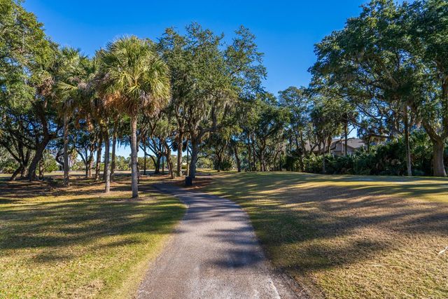 279 Driftwood Lane, Edisto Beach, SC 29438