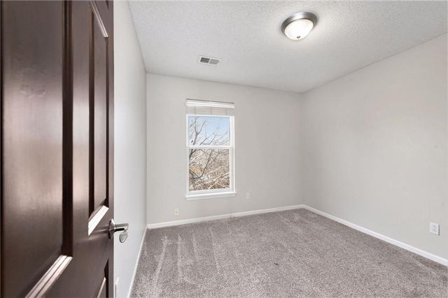 15607 S Blackfoot Street, Olathe, KS 66062