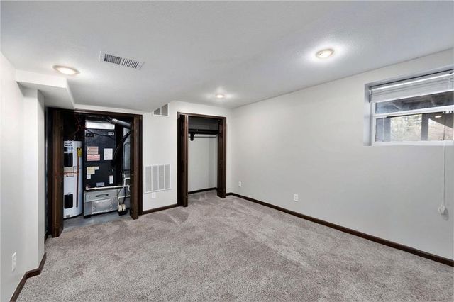 15607 S Blackfoot Street, Olathe, KS 66062