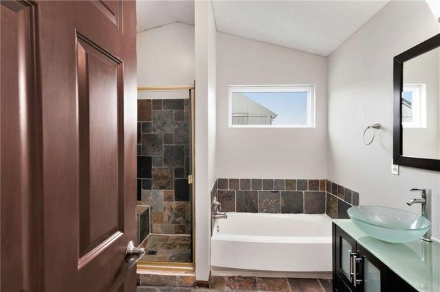 15607 S Blackfoot Street, Olathe, KS 66062