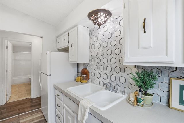 202 E Weile Ave, Spokane, WA 99208