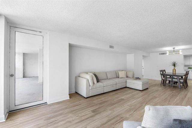 220 BELLEVIEW BOULEVARD 412, Belleair, FL 33756