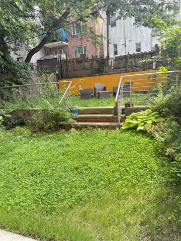 756 40th Street 1R, Brooklyn, NY 11232