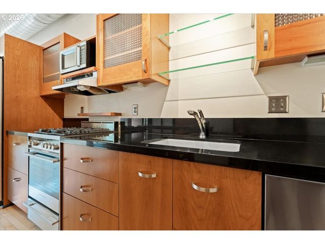 333 Nw 9TH Ave 609, Portland, OR 97209