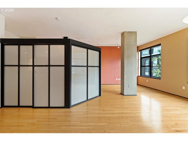 333 Nw 9TH Ave 609, Portland, OR 97209