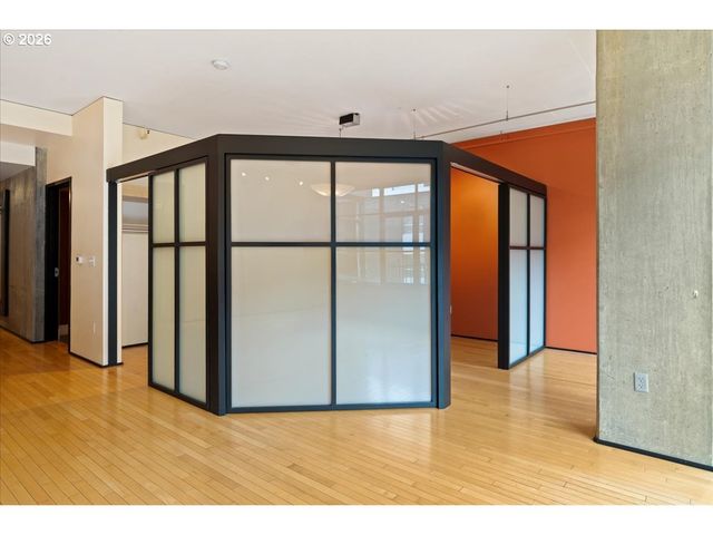 333 Nw 9TH Ave 609, Portland, OR 97209