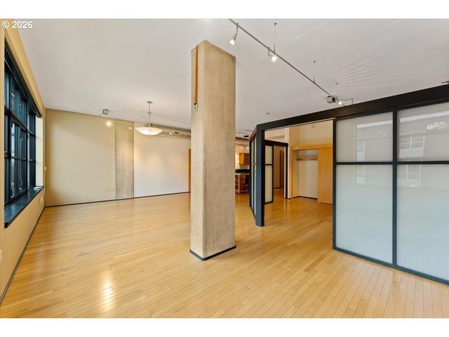 333 Nw 9TH Ave 609, Portland, OR 97209