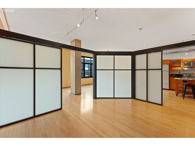 333 Nw 9TH Ave 609, Portland, OR 97209
