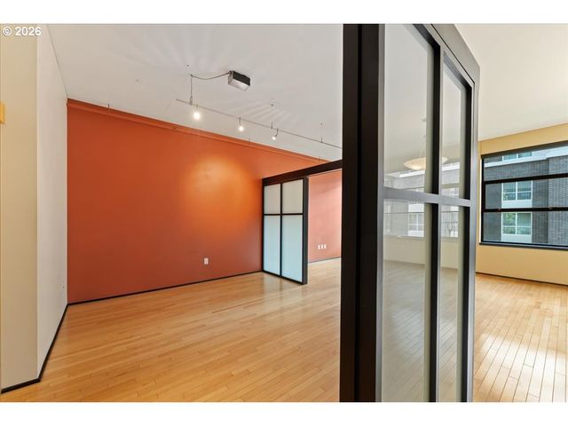 333 Nw 9TH Ave 609, Portland, OR 97209