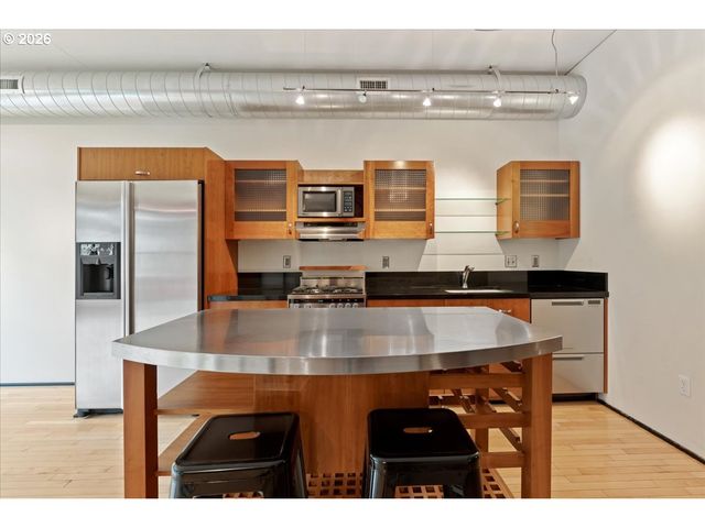 333 Nw 9TH Ave 609, Portland, OR 97209