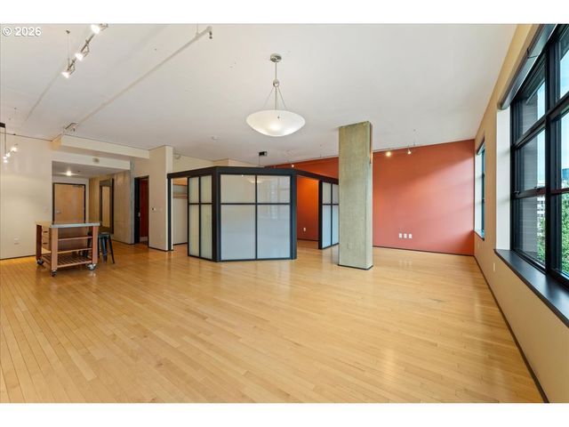 333 Nw 9TH Ave 609, Portland, OR 97209