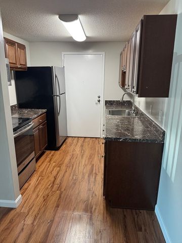 30 Silver Hill 7, Natick, MA 01760