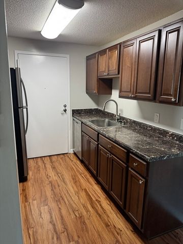30 Silver Hill 7, Natick, MA 01760