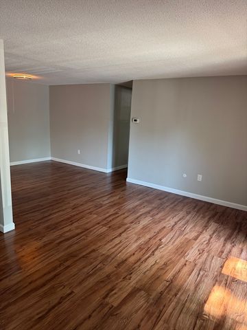 30 Silver Hill 7, Natick, MA 01760
