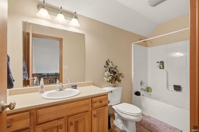 5600 N 300 E Road, Decatur, IN 46733