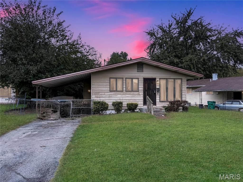 601 Shepley Drive, St Louis, MO 63137