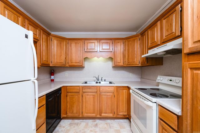 55 Warwick Road, Little Rock, AR 72205