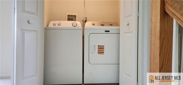 17 Rondell Lane 190, Old Bridge, NJ 08879