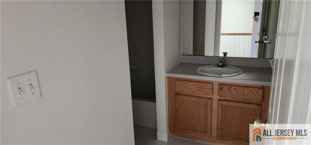 17 Rondell Lane 190, Old Bridge, NJ 08879