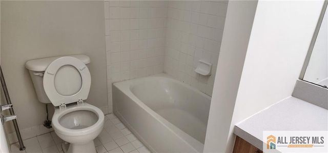 17 Rondell Lane 190, Old Bridge, NJ 08879