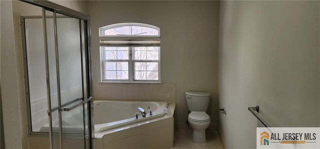 17 Rondell Lane 190, Old Bridge, NJ 08879