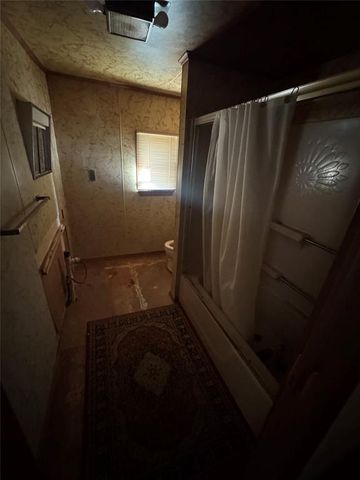 1845 W Midland Street, Shawnee, OK 74804