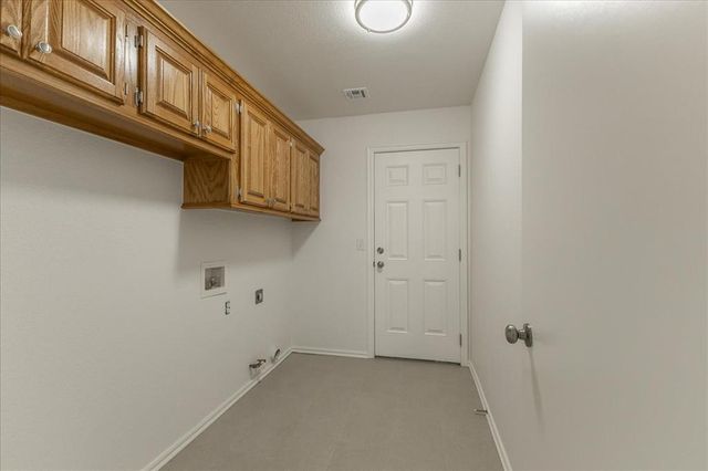 8901 Woodbend Drive, Oklahoma City, OK 73135