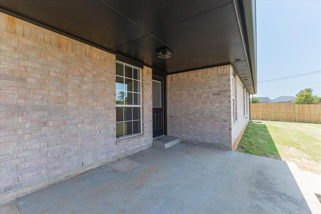 8901 Woodbend Drive, Oklahoma City, OK 73135